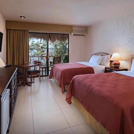 Camino Real Tikal‎ Hotel El Remate Bagian luar foto