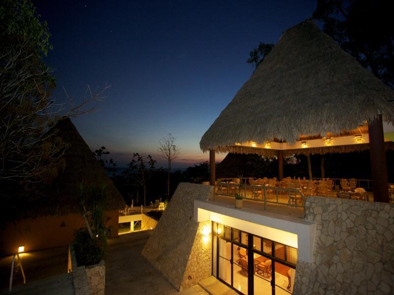 Camino Real Tikal‎ Hotel El Remate Bagian luar foto